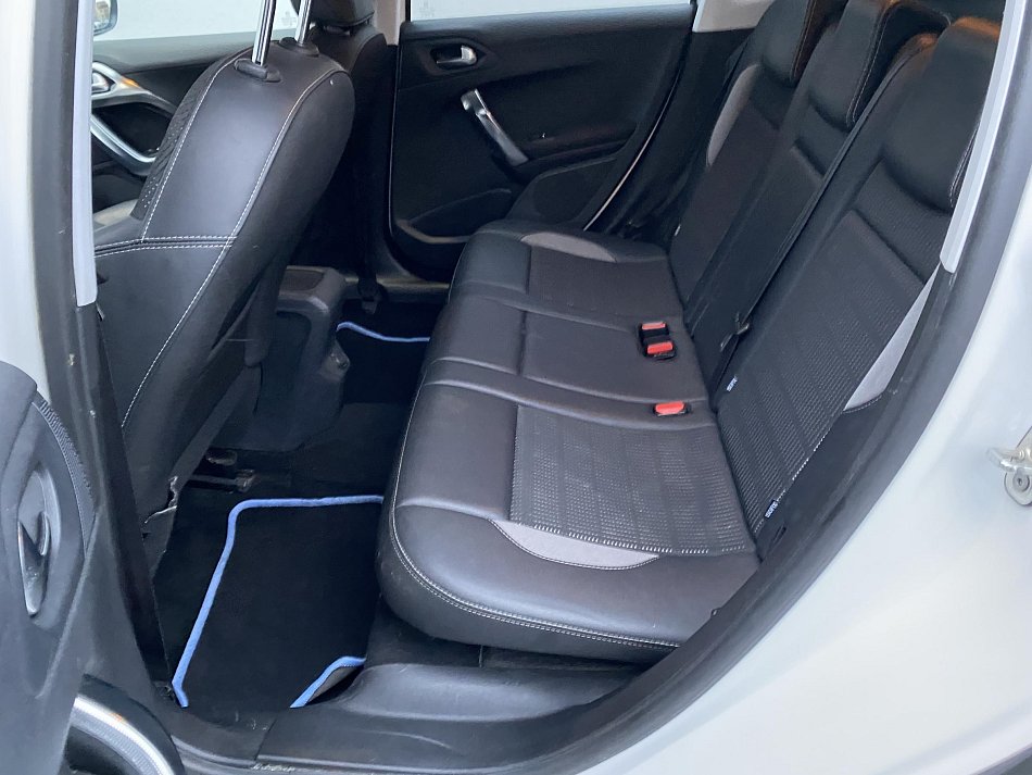 Peugeot 2008 1.2PT Allure