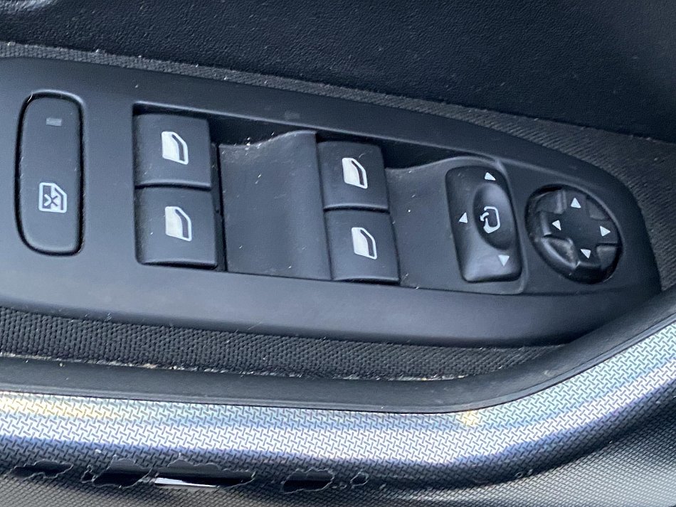 Peugeot 2008 1.2PT Allure