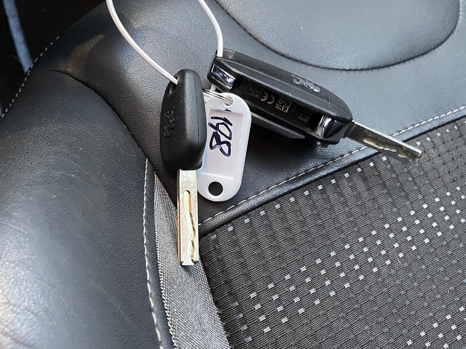 Peugeot 2008 1.2PT Allure