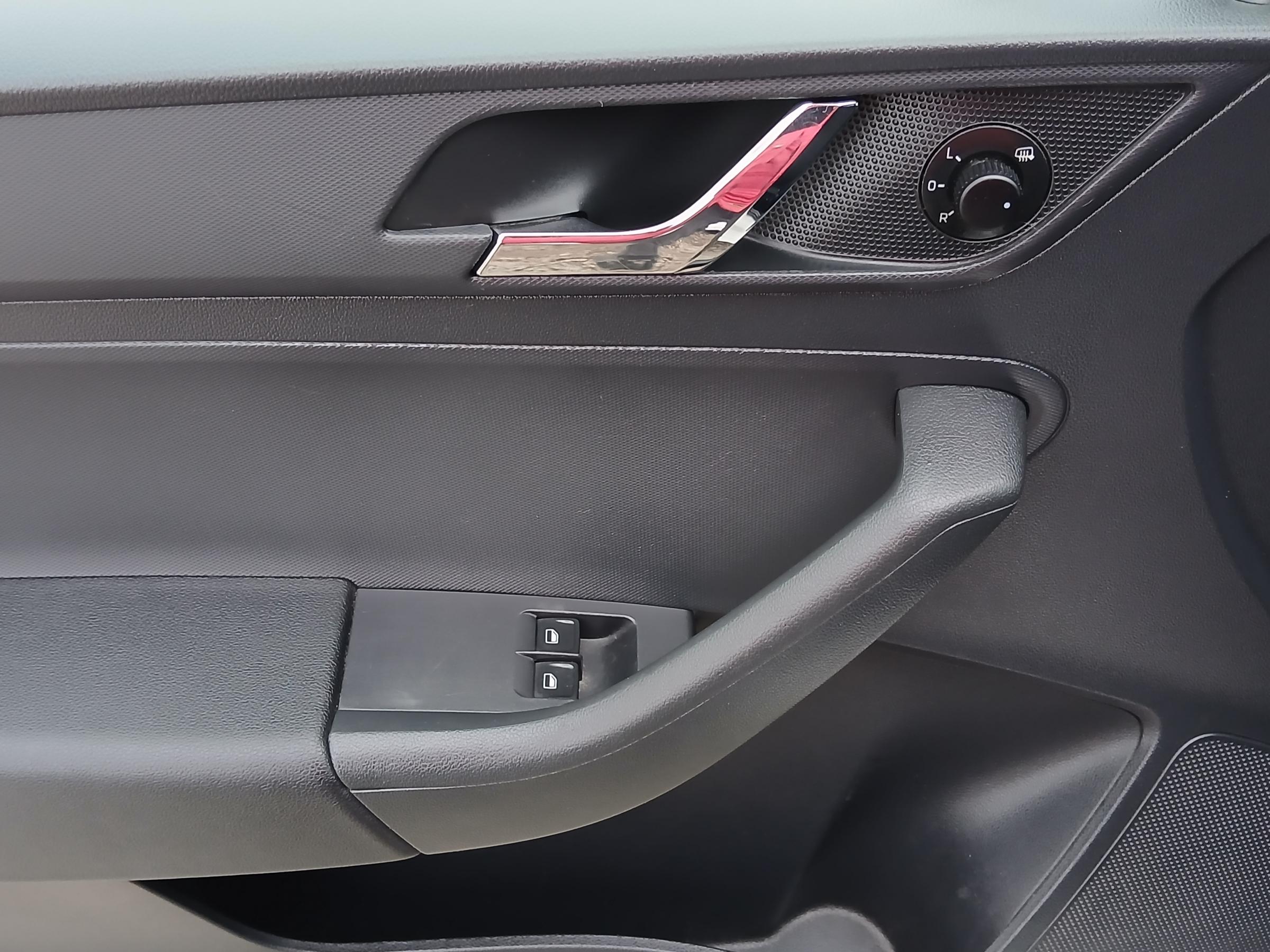 Škoda Rapid, 2013 - pohled č. 11