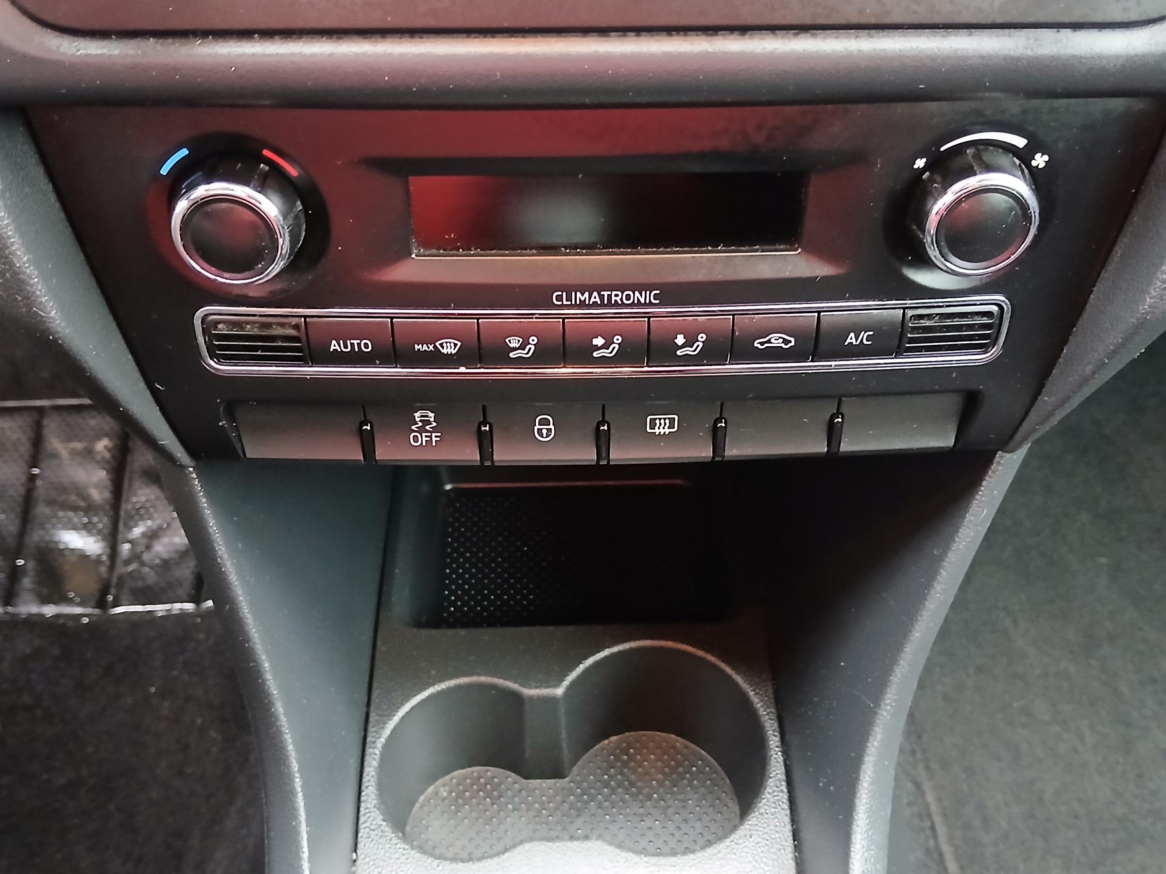 Škoda Rapid, 2013 - pohled č. 14