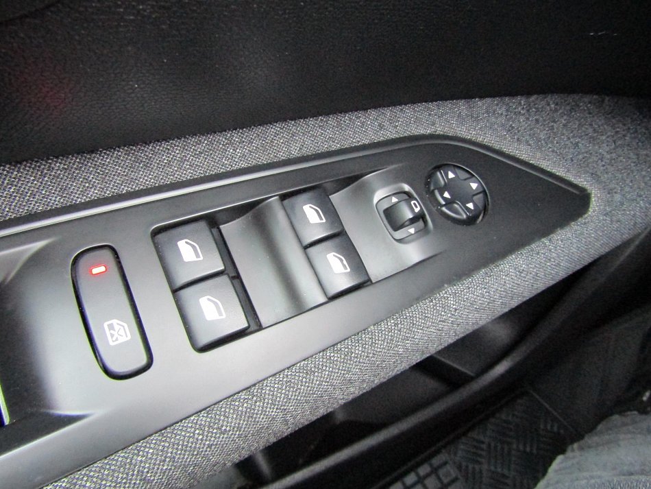 Peugeot 5008 1.6 HDi 