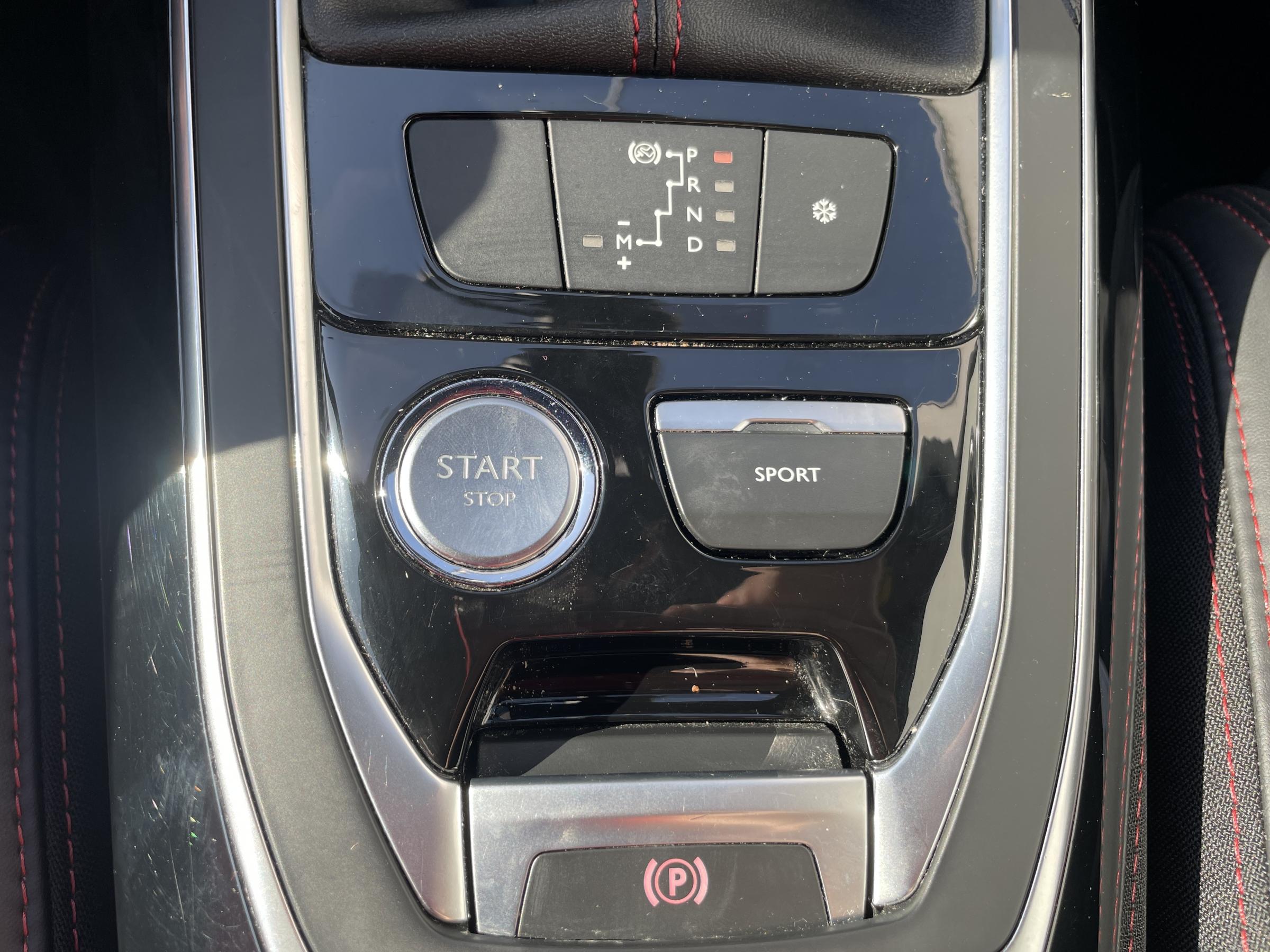 Peugeot 308, 2017 - pohled č. 15