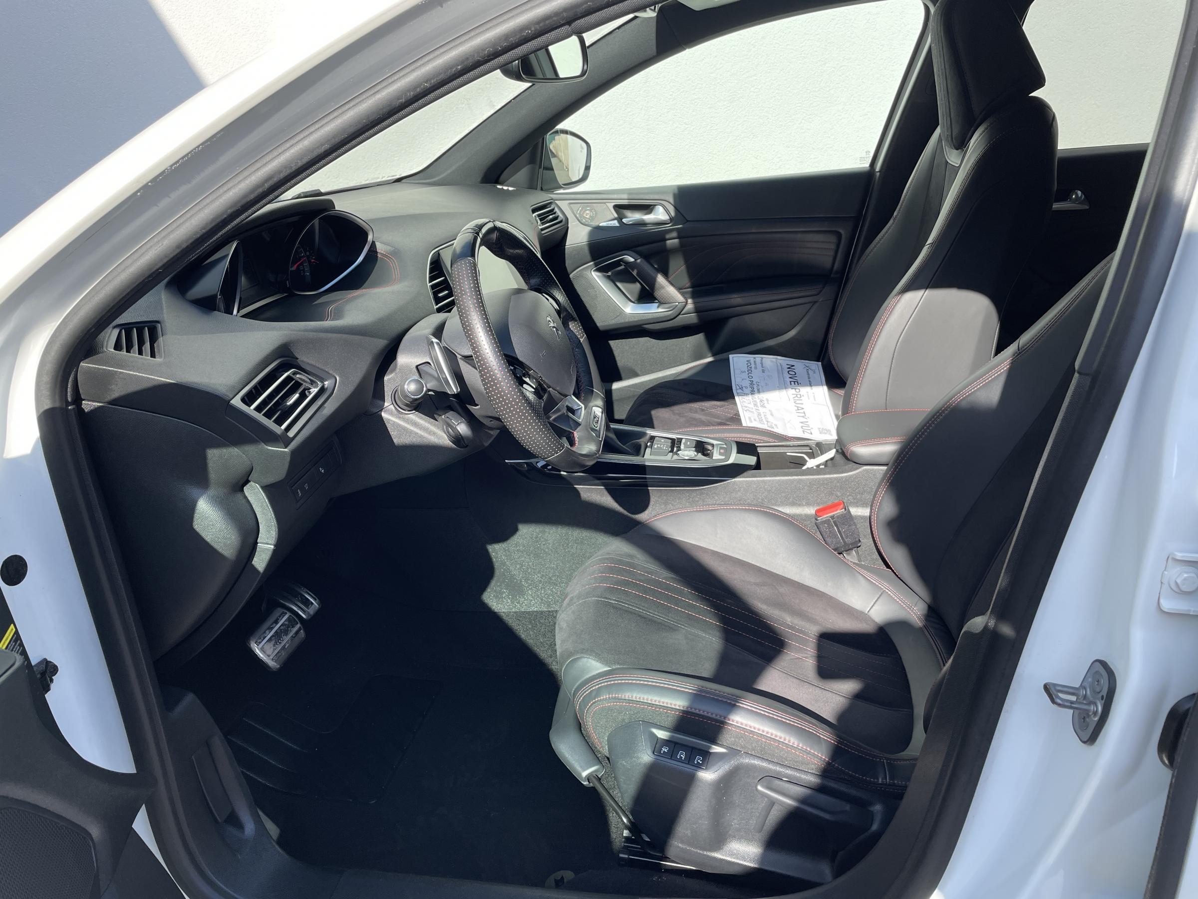 Peugeot 308, 2017 - pohled č. 9