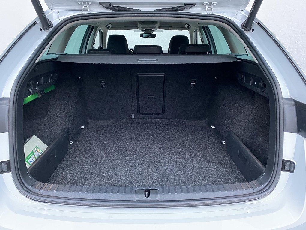 Škoda Octavia IV 2.0 TDi Scout 4x4