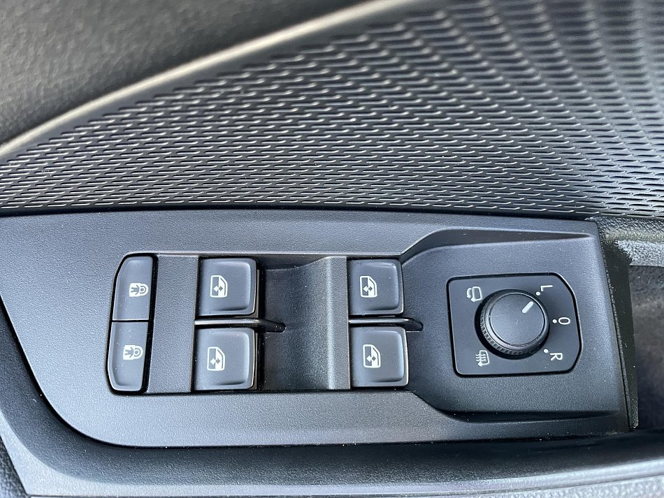 Škoda Octavia IV 2.0 TDi Scout 4x4