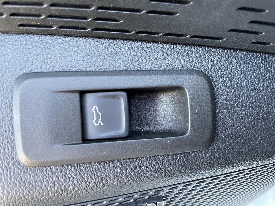 Škoda Octavia IV 2.0 TDi Scout 4x4