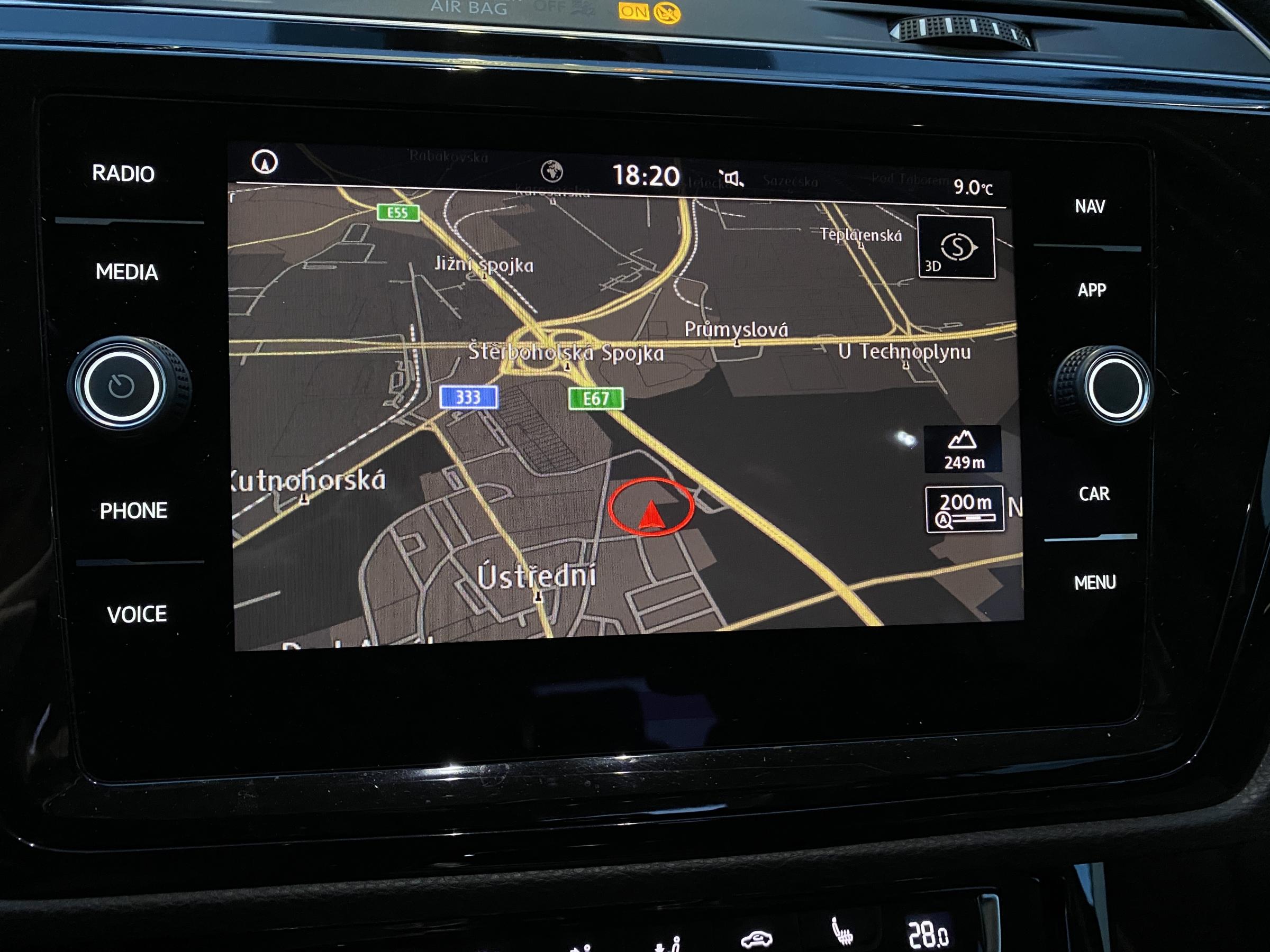 Volkswagen Touran, 2018 - pohled č. 16