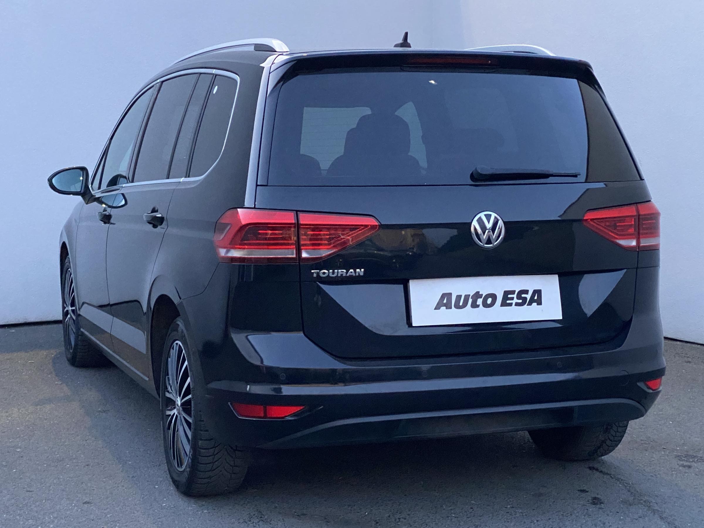 Volkswagen Touran, 2018 - pohled č. 6