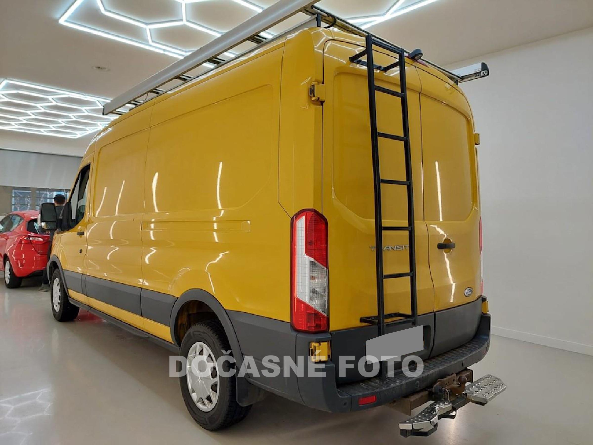 Ford Transit, 2019 - pohled č. 4
