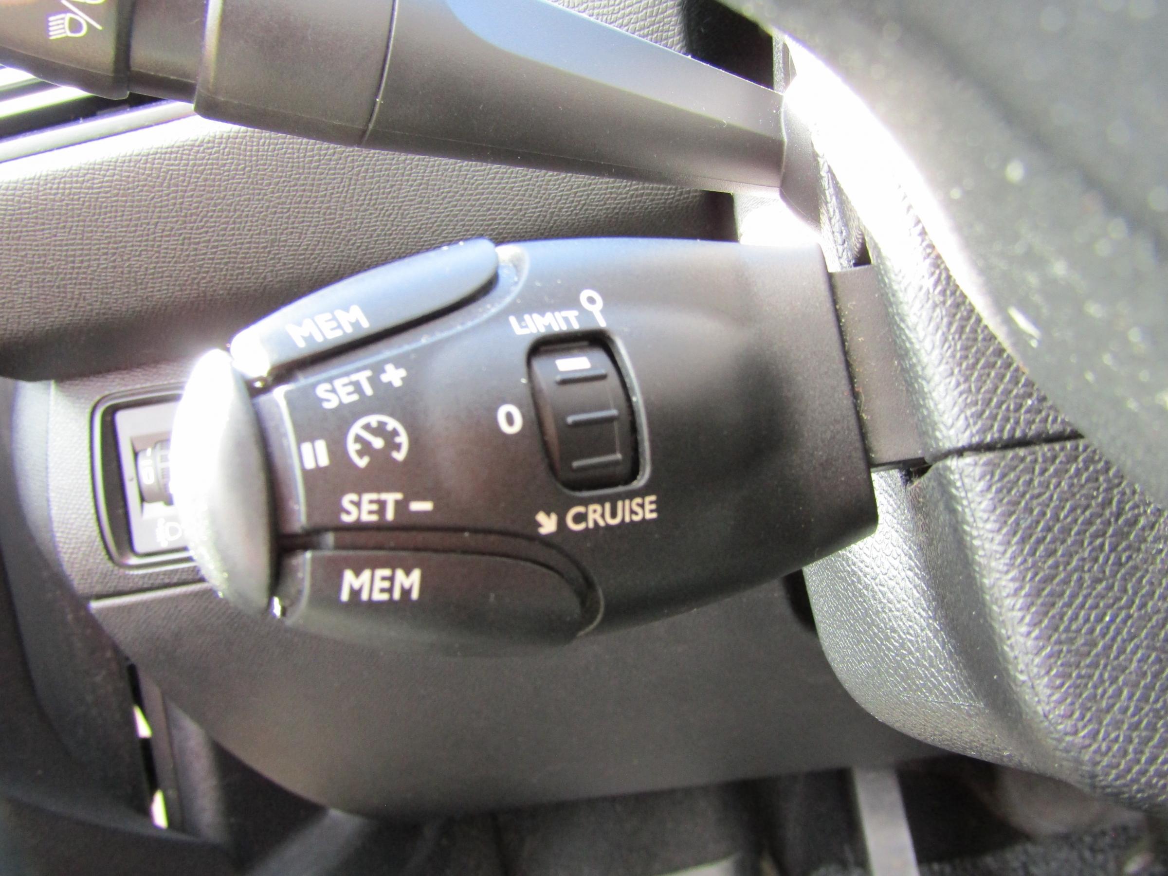 Peugeot 308, 2016 - pohled č. 17