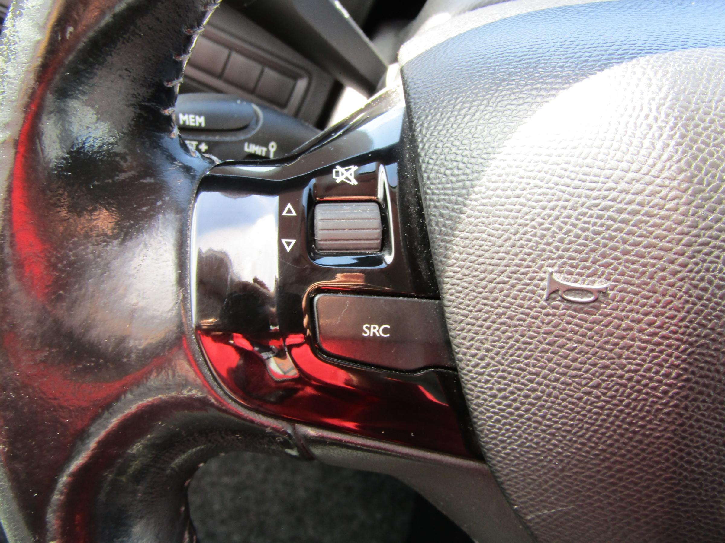 Peugeot 308, 2016 - pohled č. 19