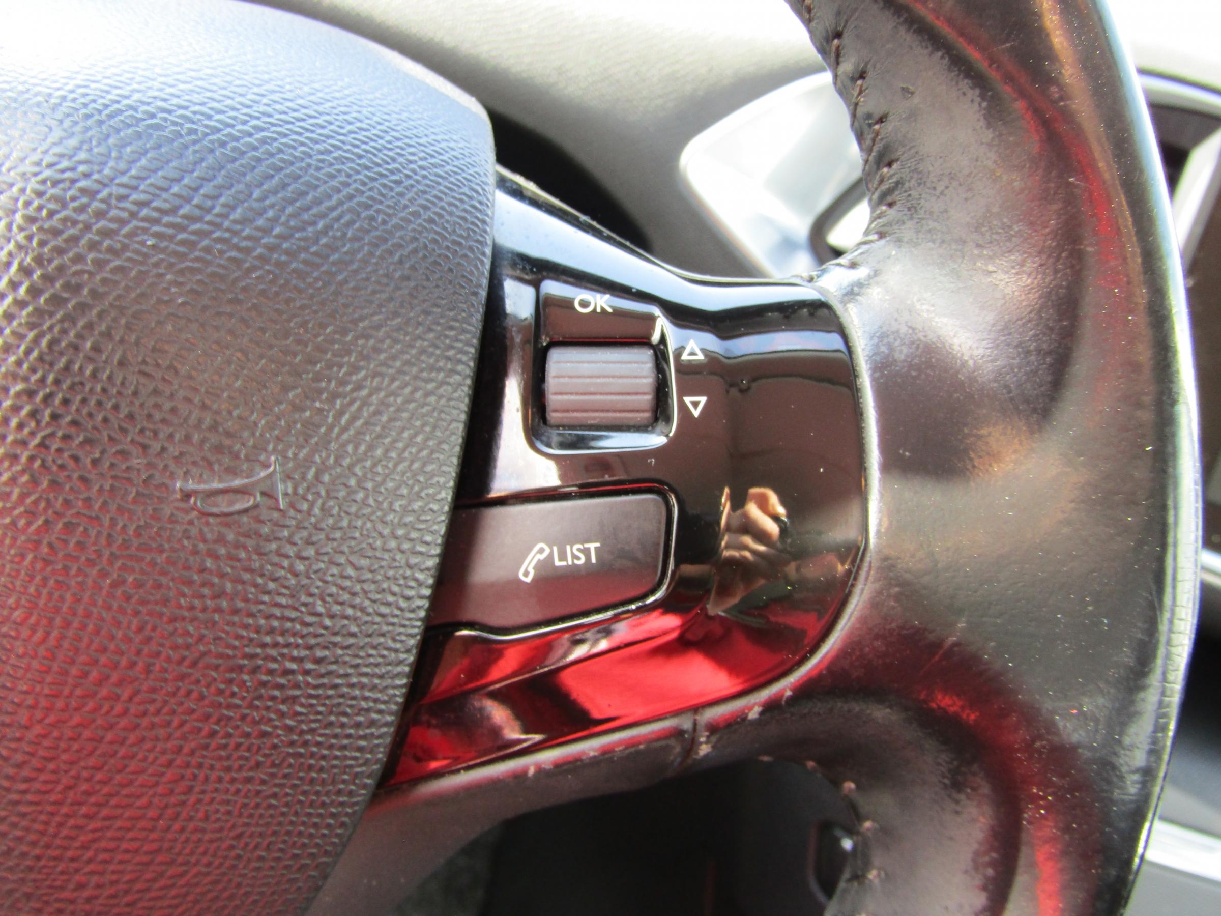 Peugeot 308, 2016 - pohled č. 20