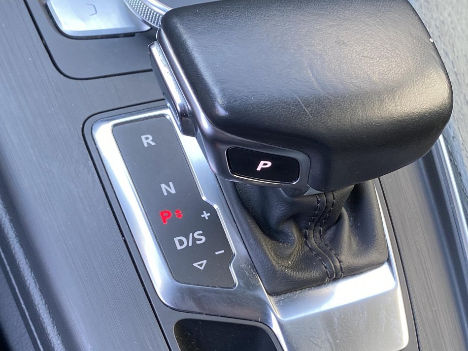 Audi A4 2.0TDi  quattro