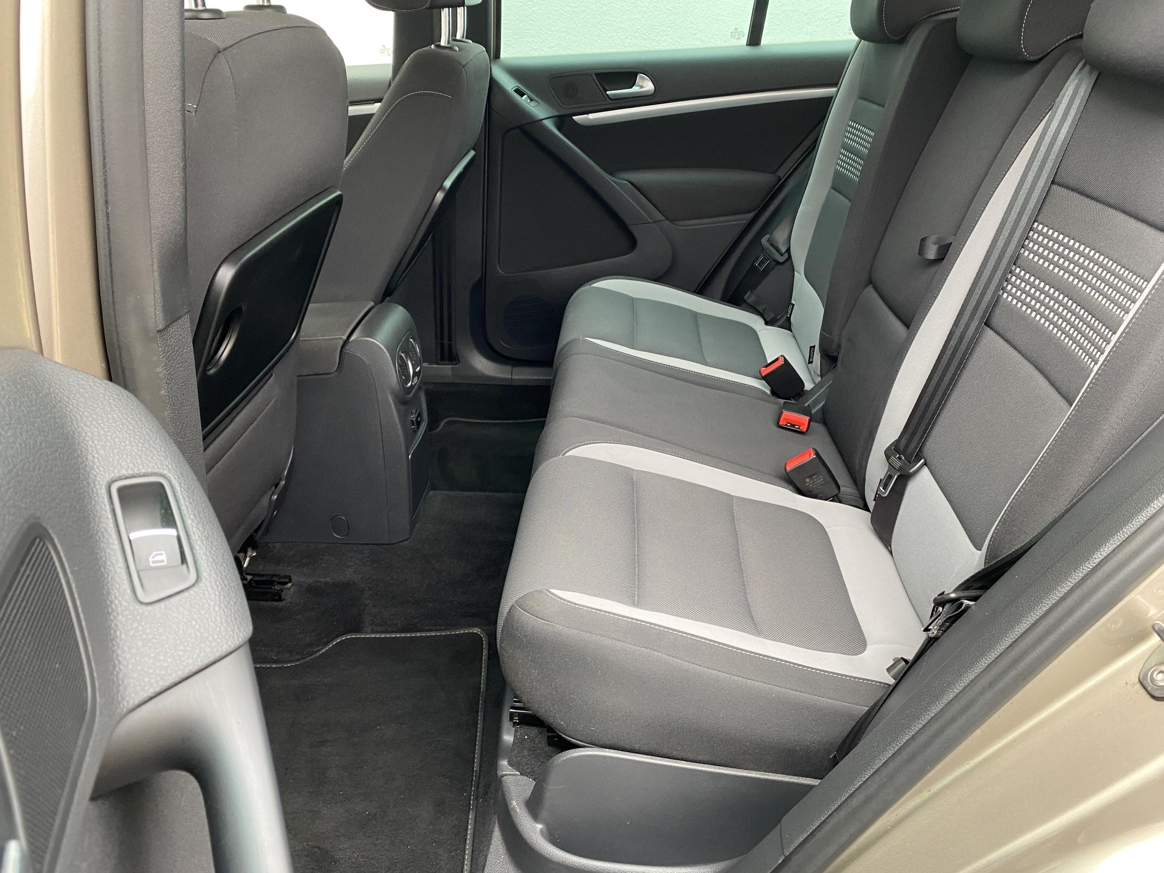 Volkswagen Tiguan, 2014 - pohled č. 10