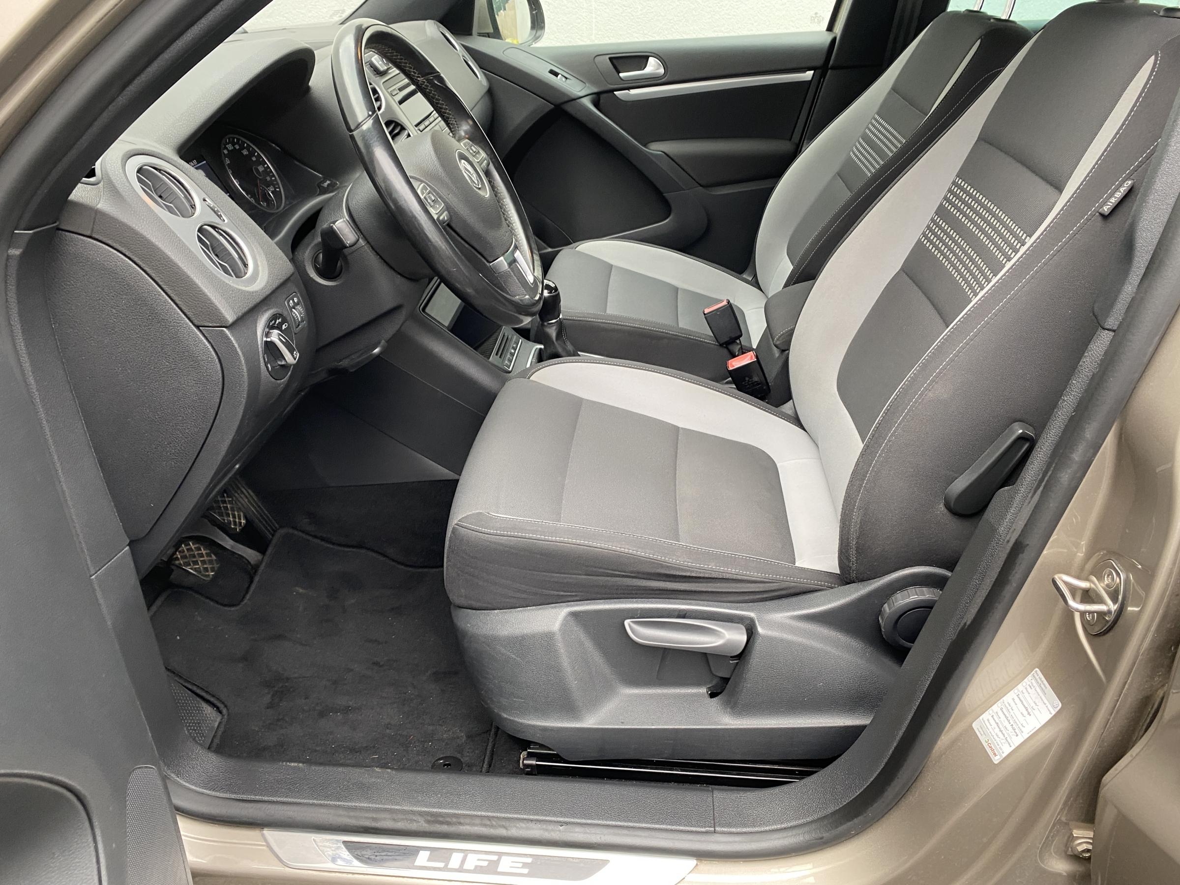 Volkswagen Tiguan, 2014 - pohled č. 9