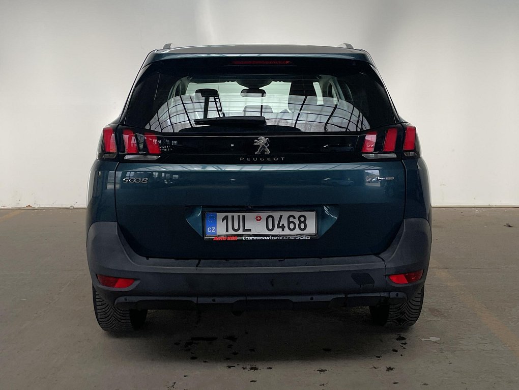 Peugeot 5008 1.2 PT 