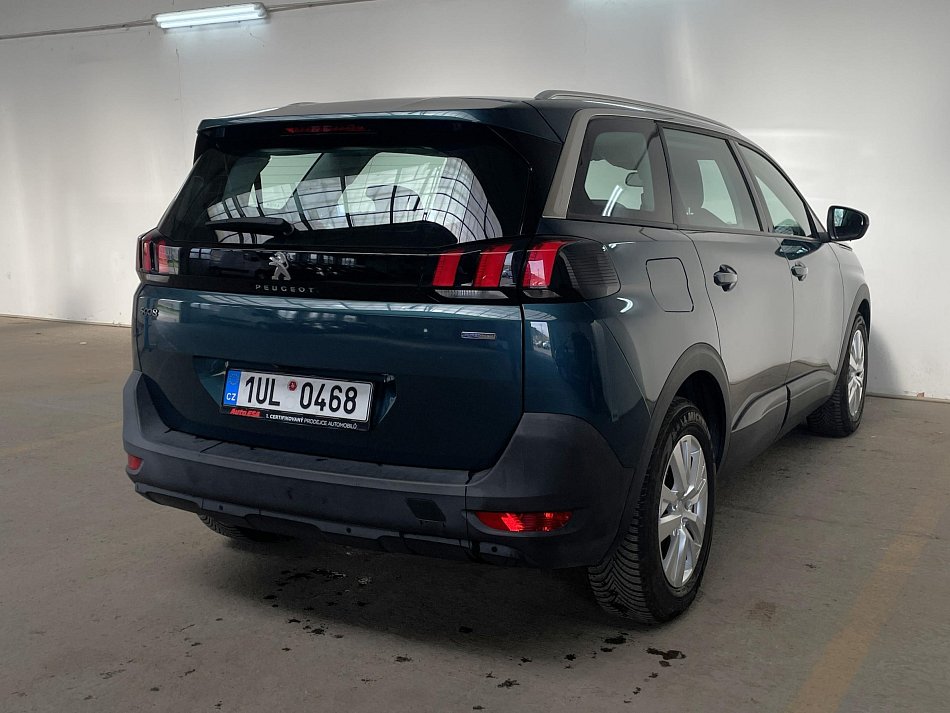 Peugeot 5008 1.2 PT 