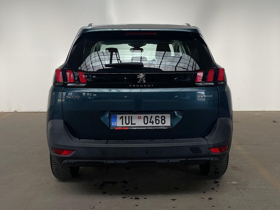 Peugeot 5008 1.2 PT 
