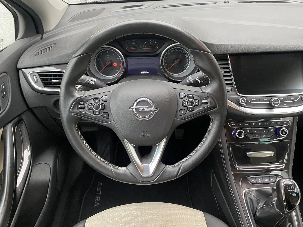 Opel Astra 1.4T 