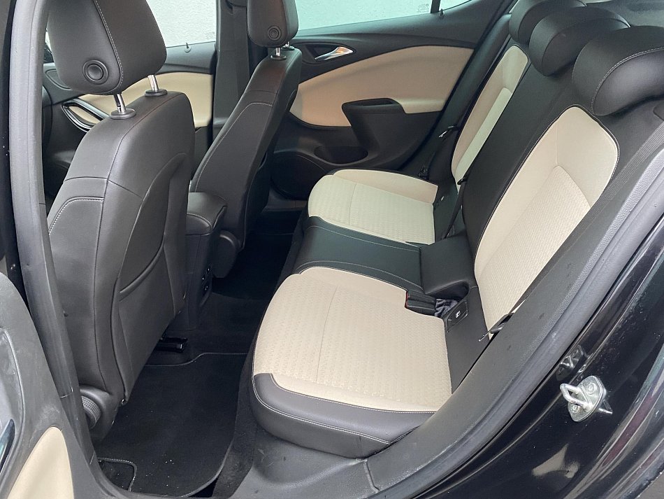 Opel Astra 1.4T 