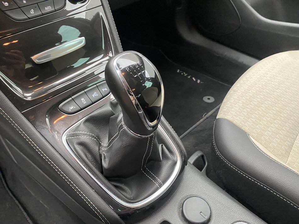 Opel Astra 1.4T 