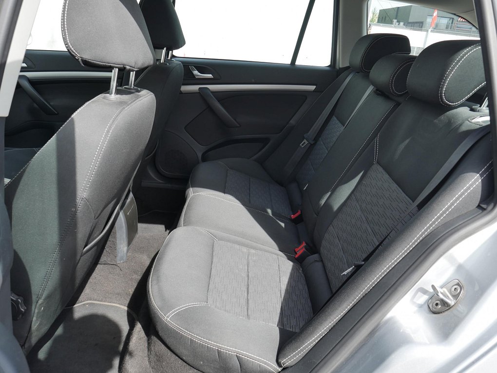 Škoda Octavia II 1.6 TDi Elegance
