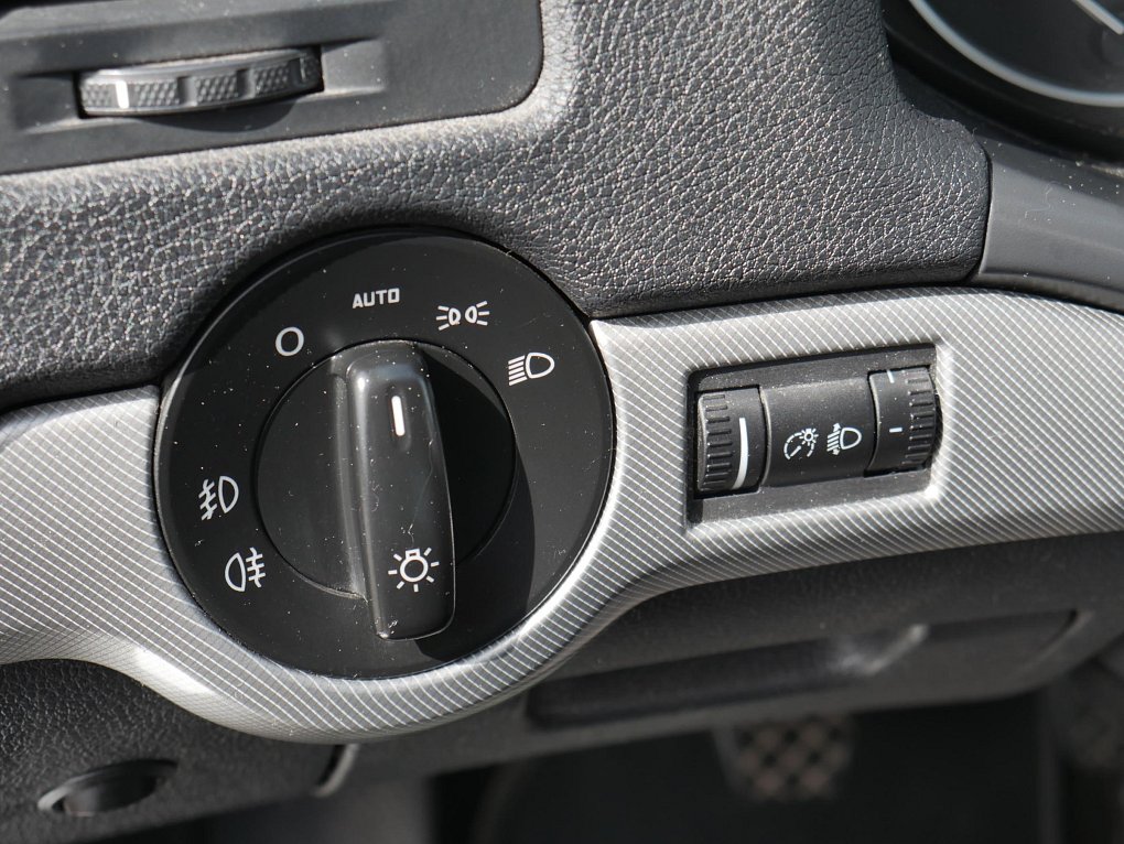 Škoda Octavia II 1.6 TDi Elegance