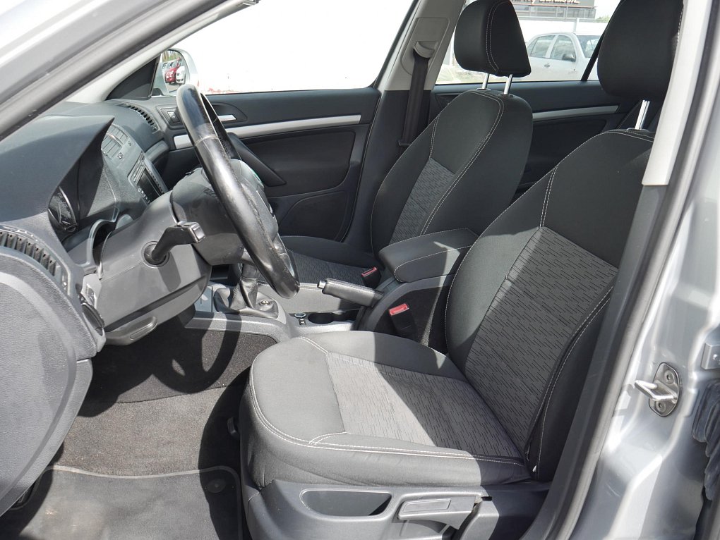 Škoda Octavia II 1.6 TDi Elegance