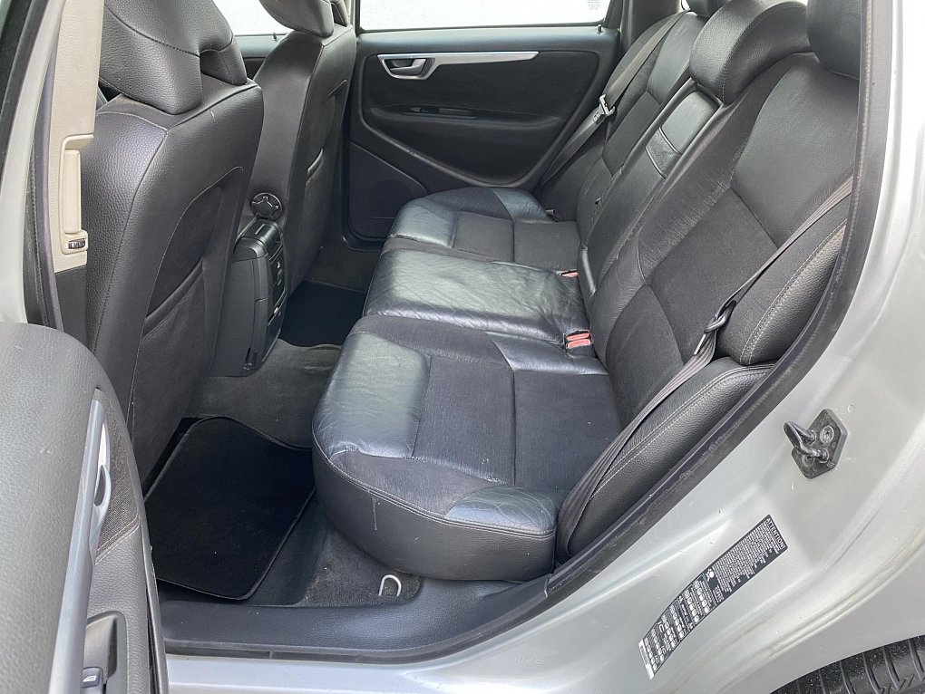 Volvo V70 2.4 D5 