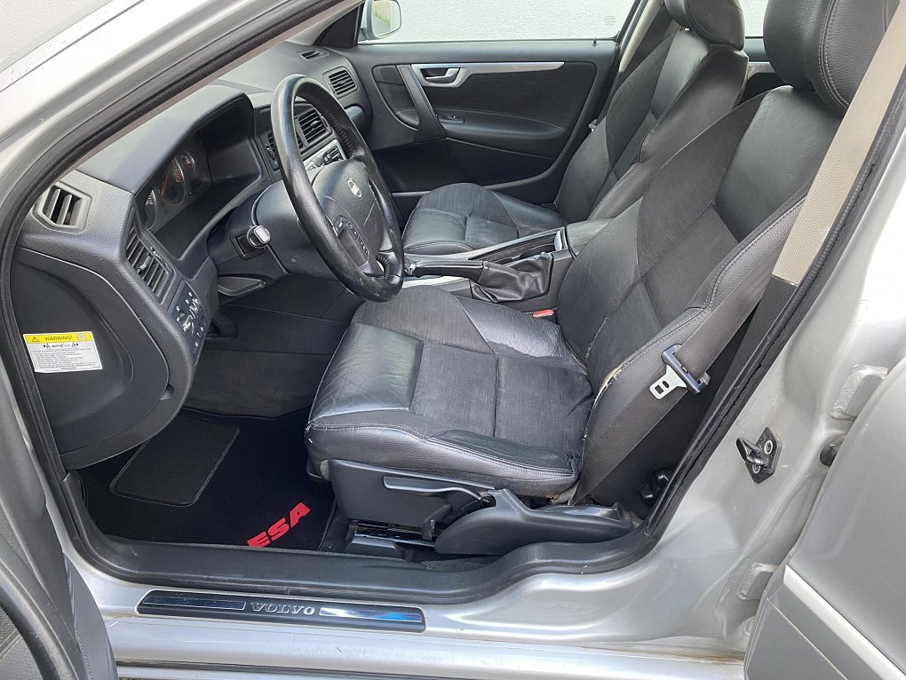 Volvo V70 2.4 D5 