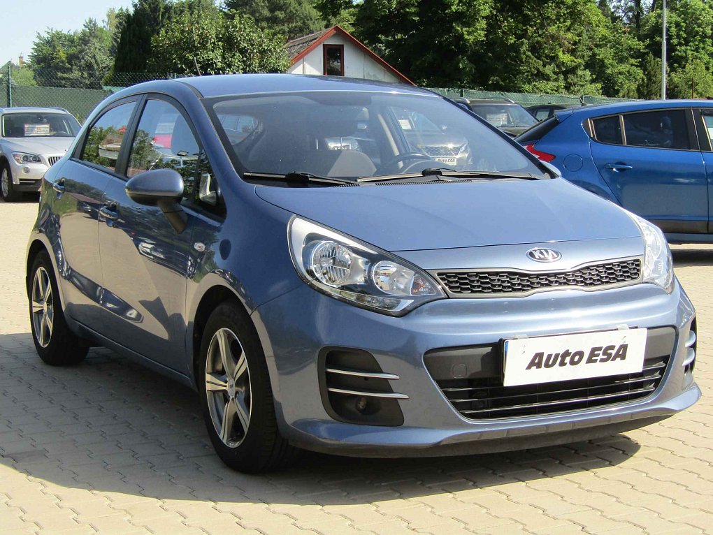 Kia Rio 1.3i 