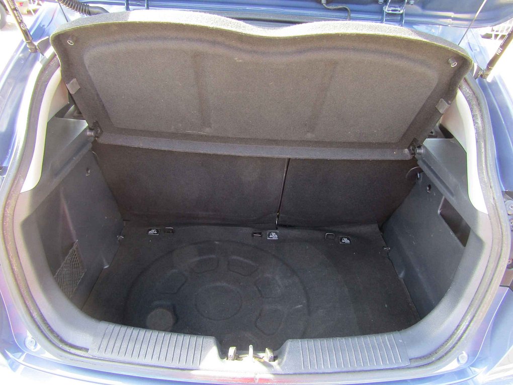 Kia Rio 1.3i 