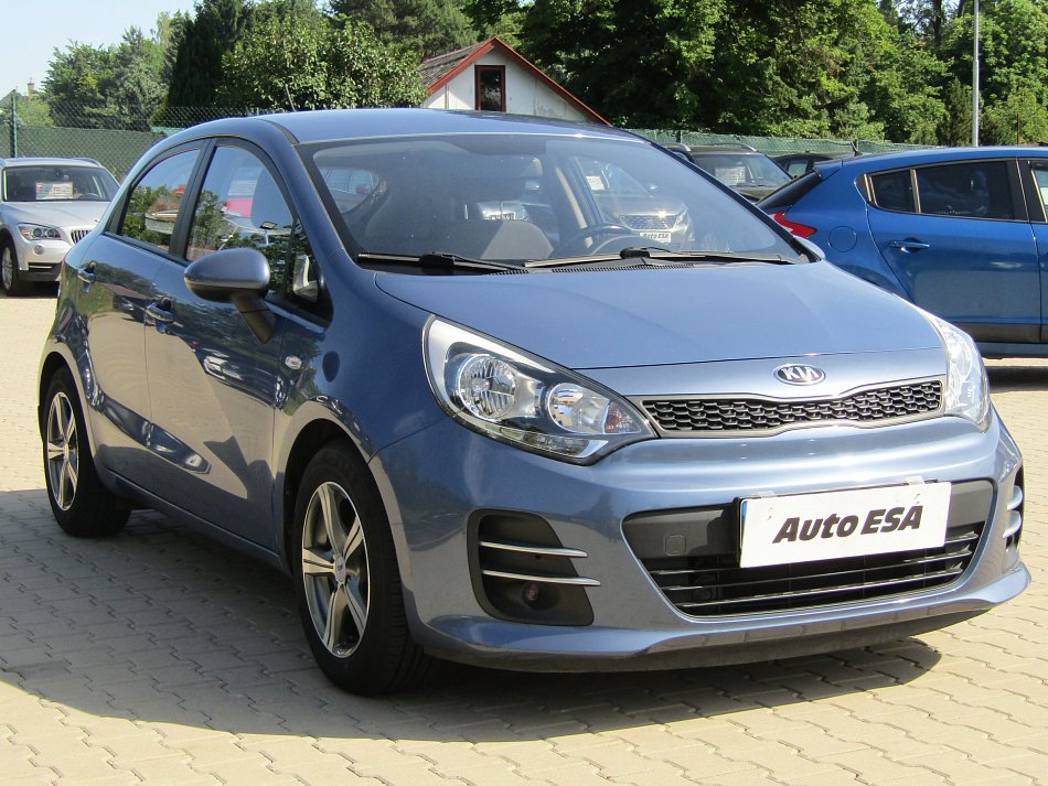 Kia Rio 1.3i 