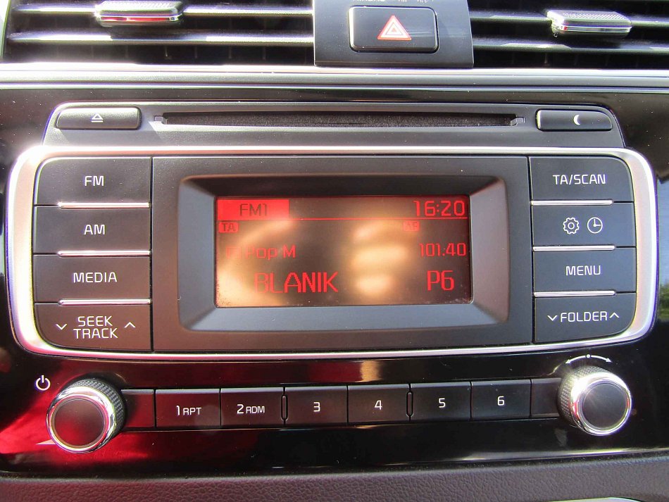 Kia Rio 1.3i 