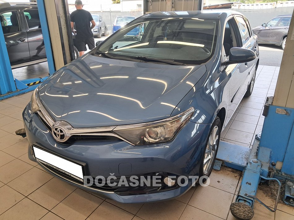 Toyota Auris 1.2 i 