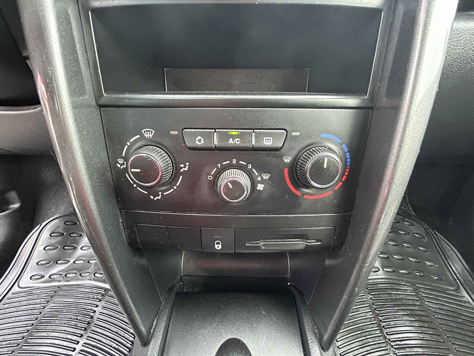 Peugeot 207 1.4 16V 
