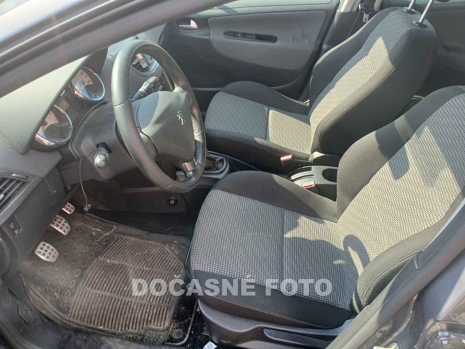 Peugeot 207 1.4 16V 