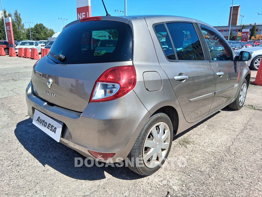 Renault Clio 1.2 16V 