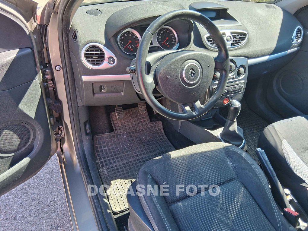 Renault Clio 1.2 16V 