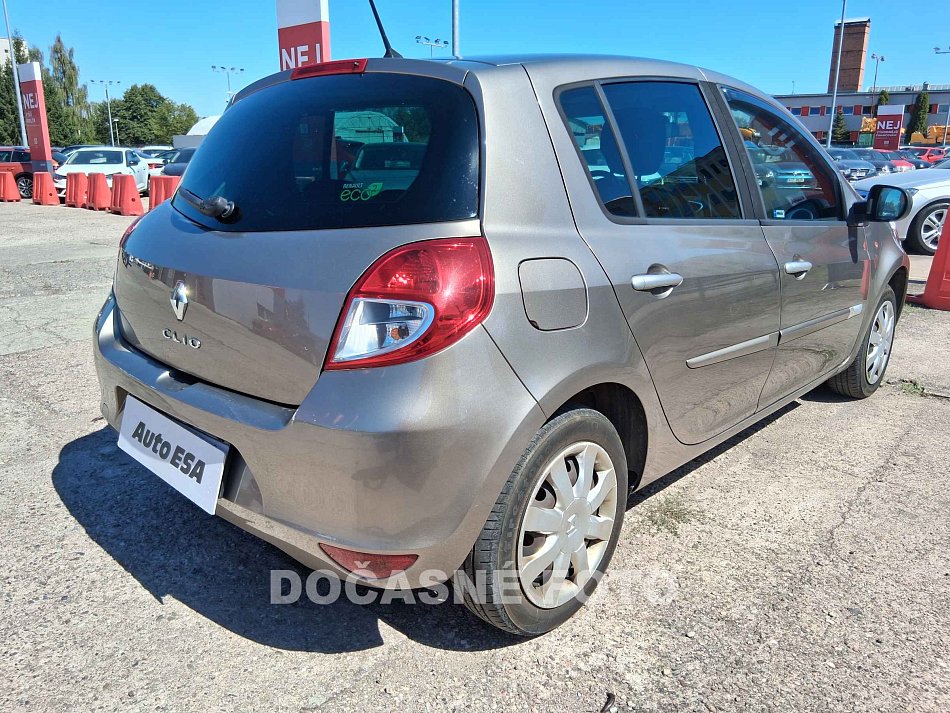 Renault Clio 1.2 16V 