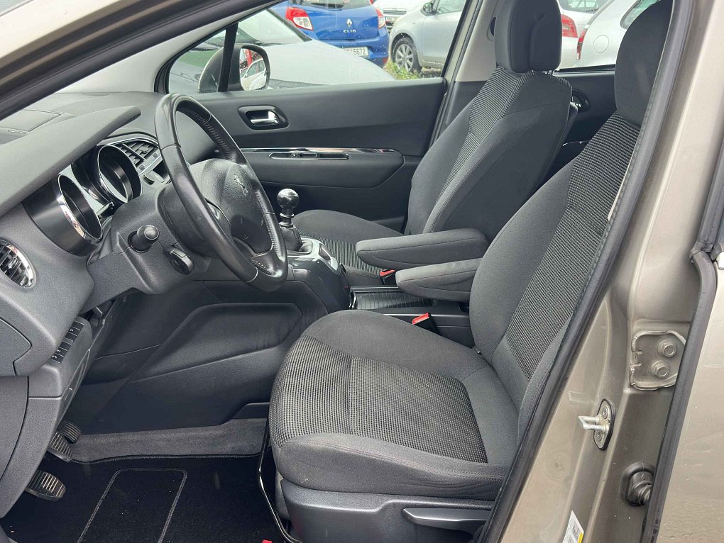 Peugeot 5008 1.6 HDi 