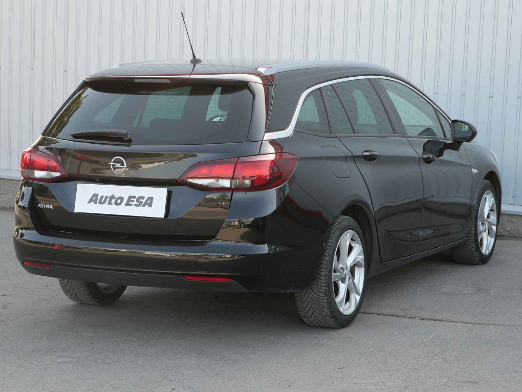 Opel Astra 1.2T 