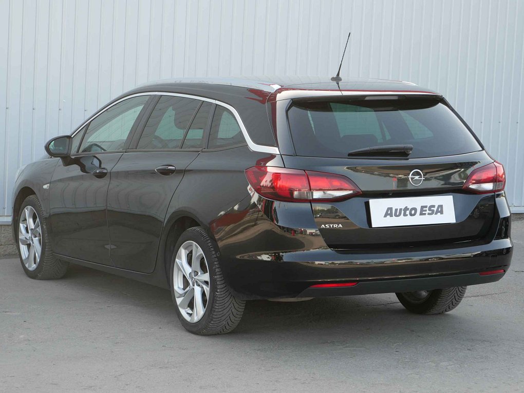 Opel Astra 1.2T 