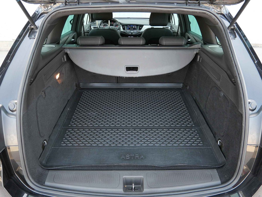 Opel Astra 1.2T 