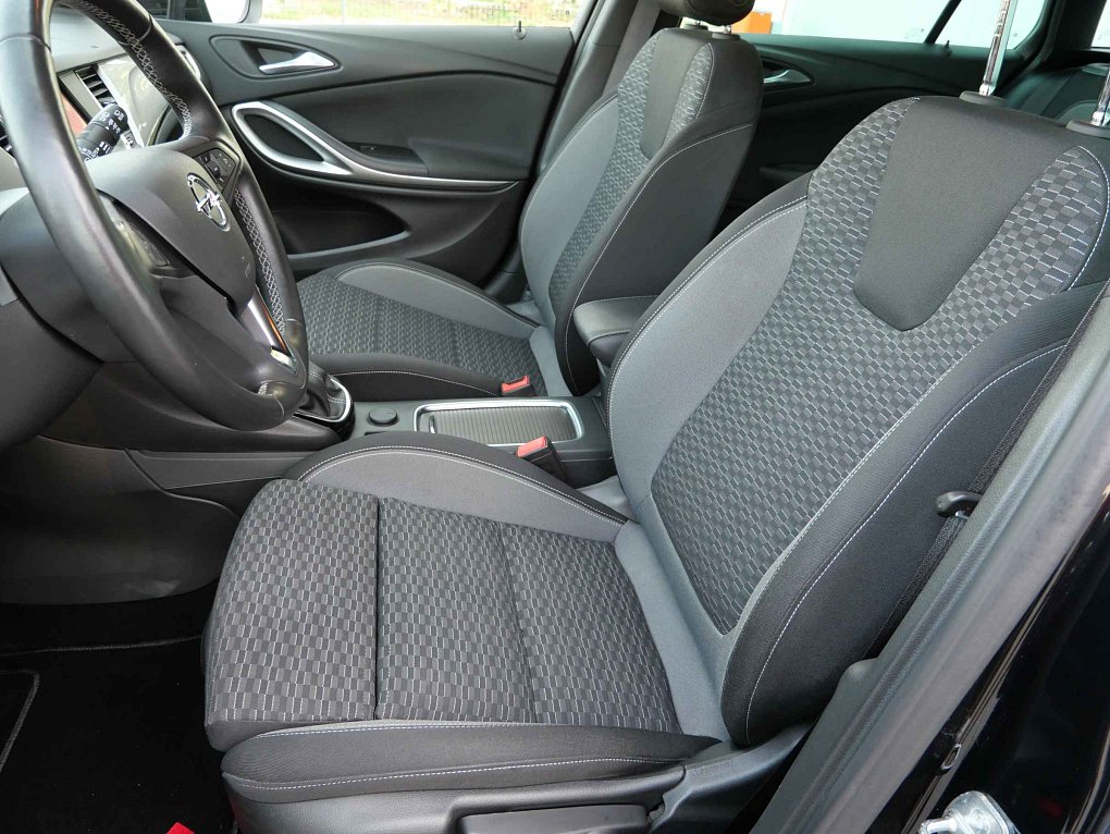 Opel Astra 1.2T 
