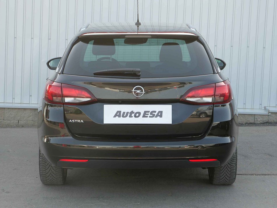 Opel Astra 1.2T 
