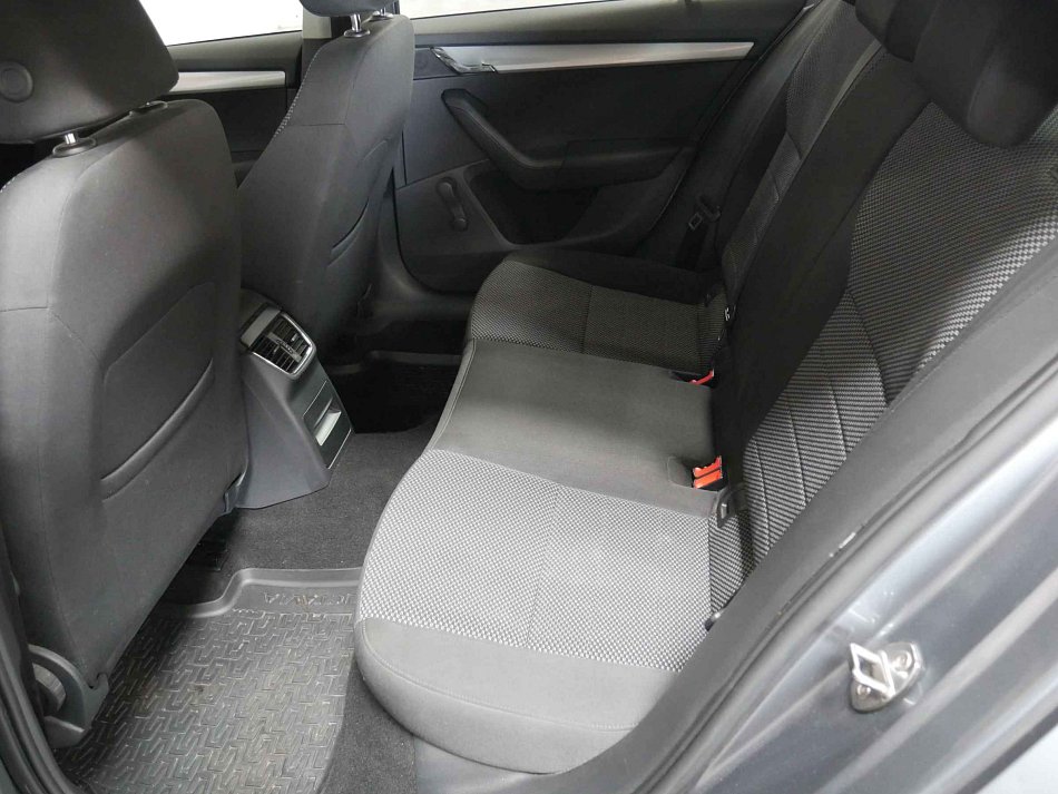 Škoda Octavia III 2.0 TDi 