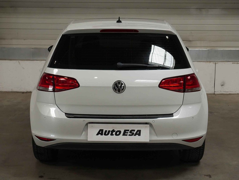 Volkswagen Golf 1.2TSI 