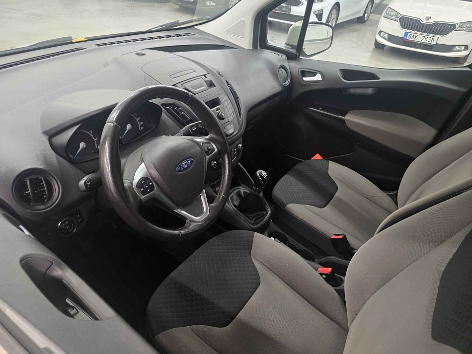 Ford Tourneo Courier 1.0 EB 
